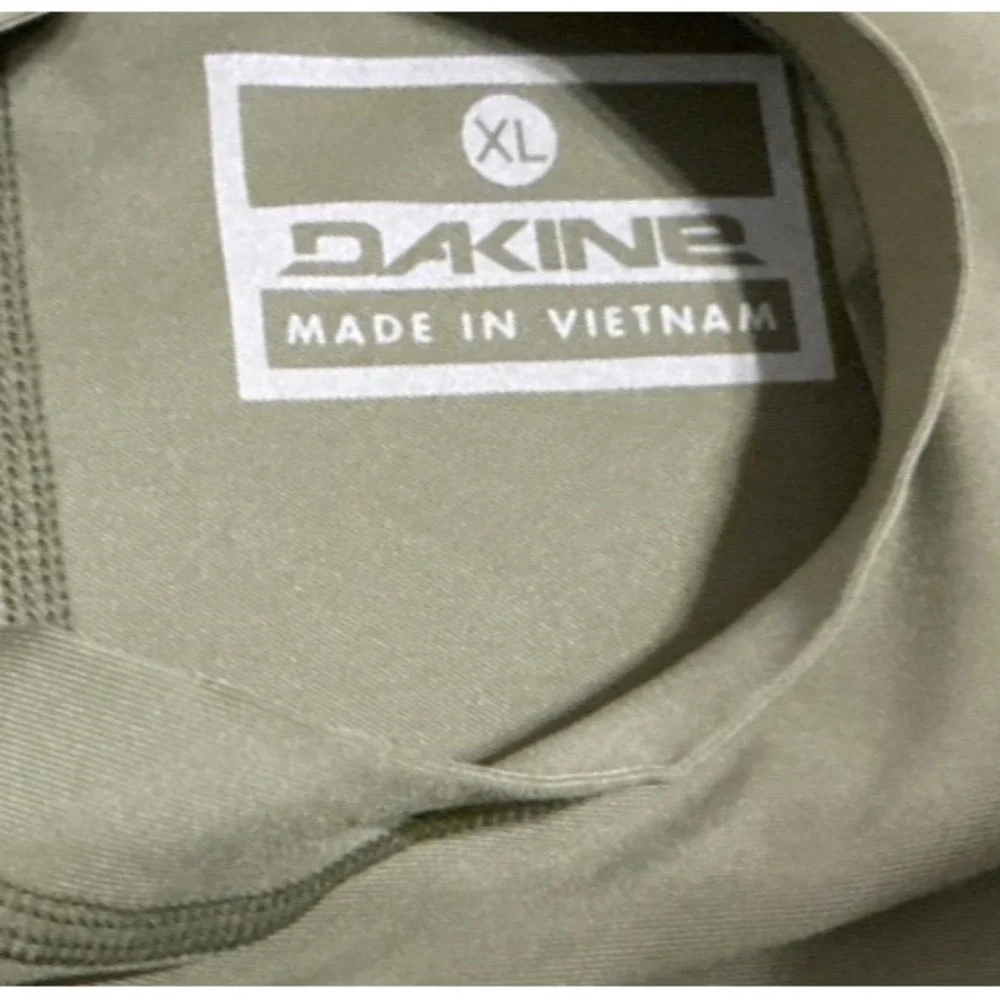 Dakine Heavy Duty Rash Guard Camo Men XL Long Sleeve UPF 50 Slim Athletic Sport